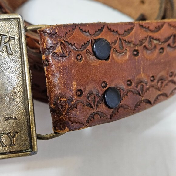 Vintage Handcrafted Leather Belt w/ Cutty Sark Scotch Whisky Buckle- READ - Picture 3 of 7